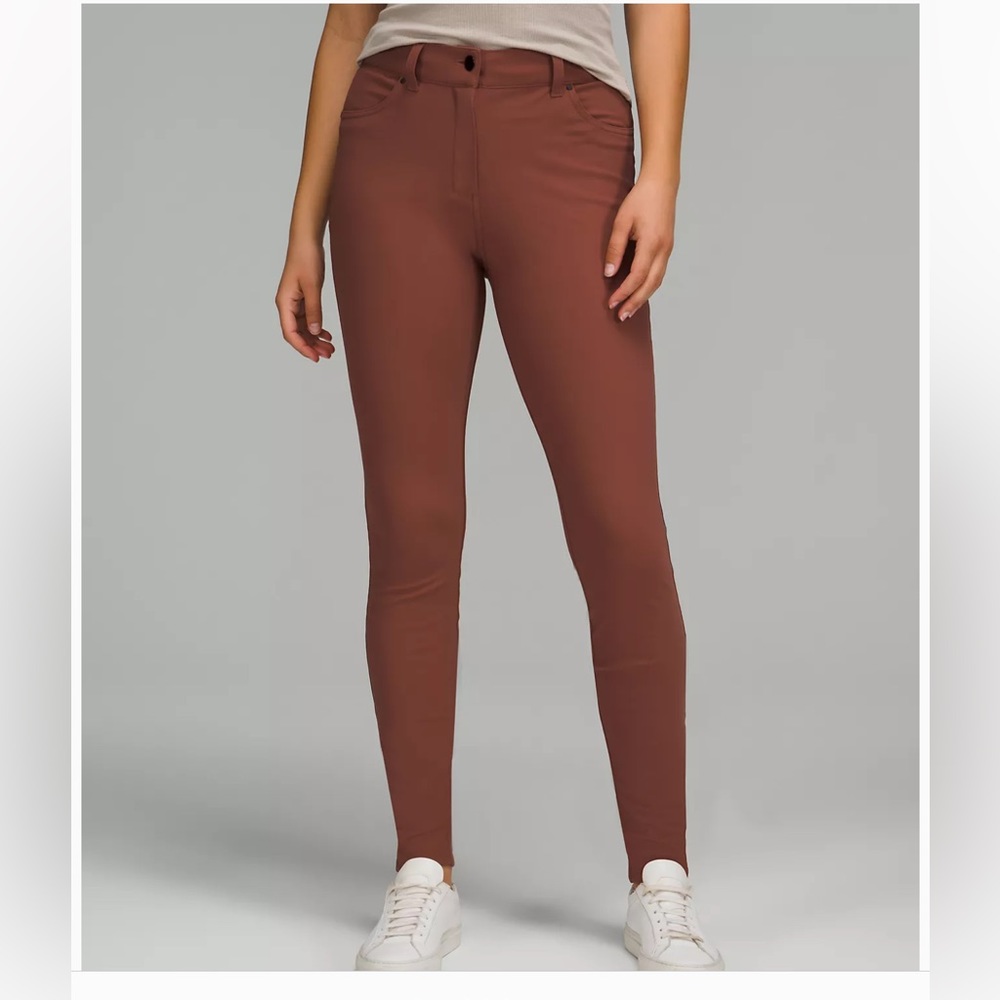 Women’s Lululemon Navy Trousers Sz 33